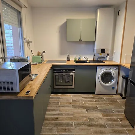 La Des Poetes アパート ディジョン